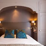 Grand Gallia & Londres מלון 4*
