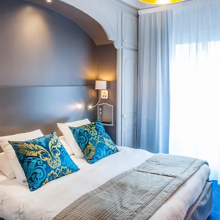 Grand Gallia & Londres Hotel 4*
