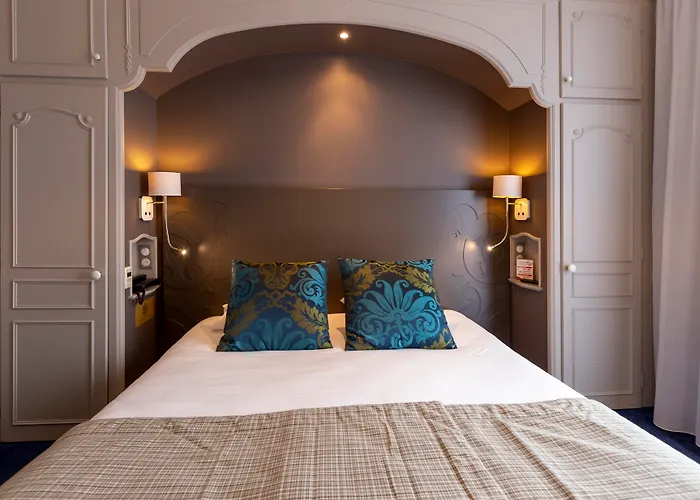 ホテル Grand Gallia & Londres 4*